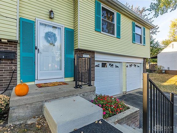 3rd image of 195 Woburn Farm Cir