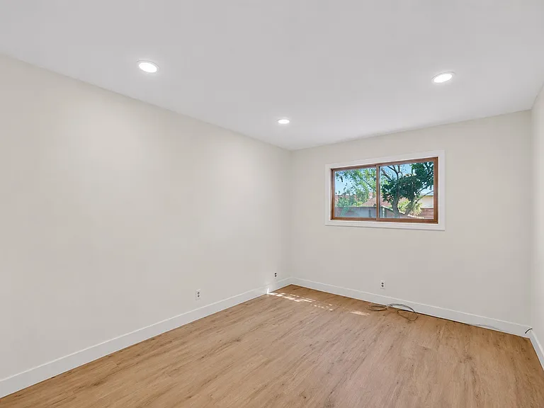 7770 Blue Spruce Way — Photo 6
