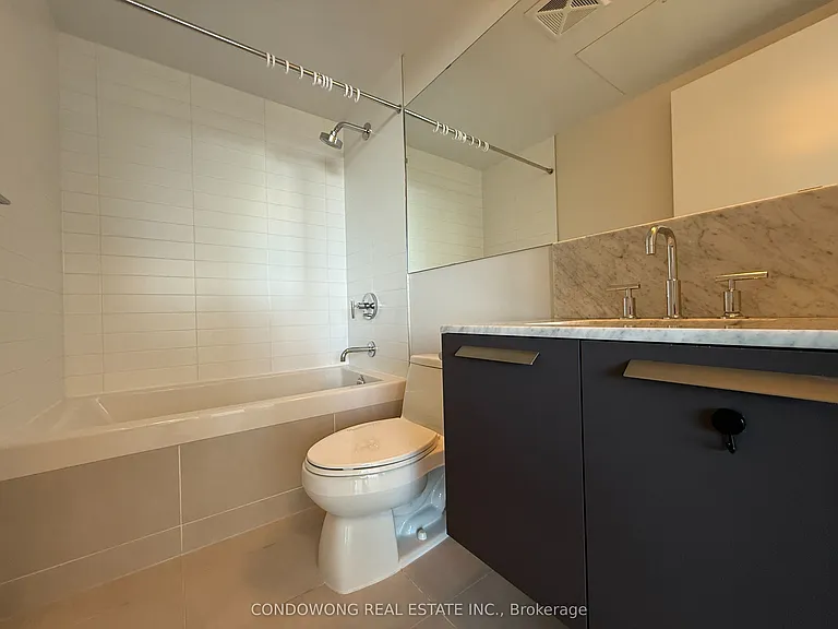 42 Charles St E #3102 — Photo 7
