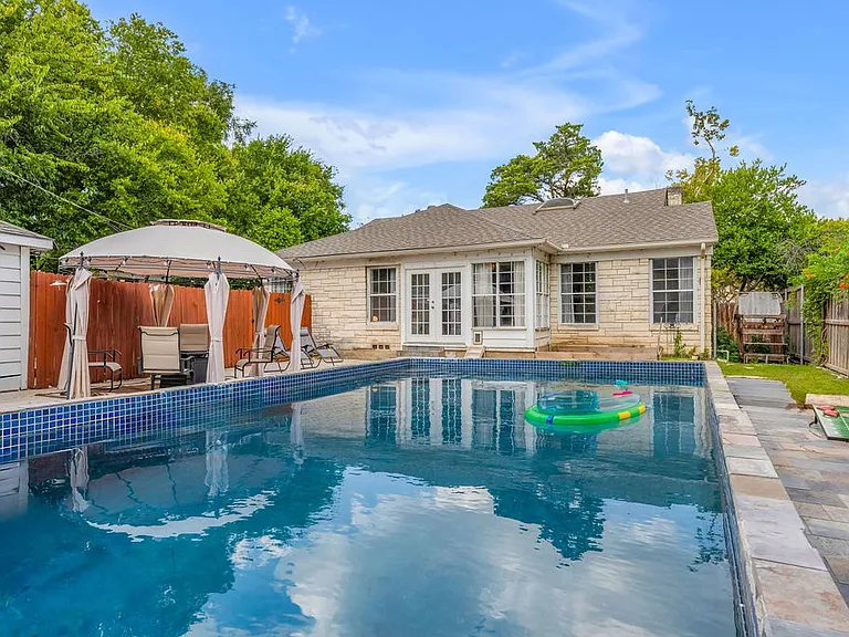 2240 Lawndale Dr — Photo 1