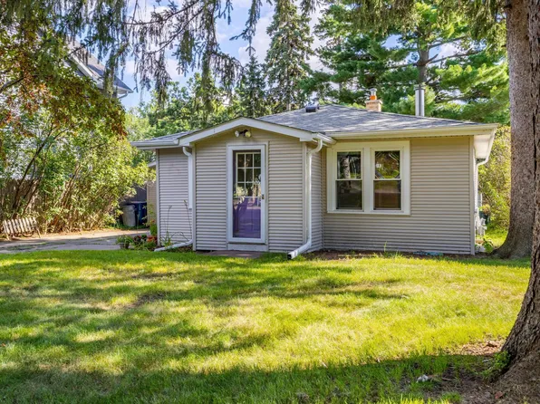 1904 Hinckley St, White Bear Lake, MN 55110