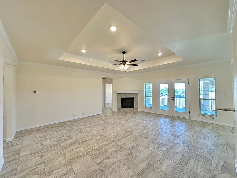 905 Galloway Dr — Photo 10