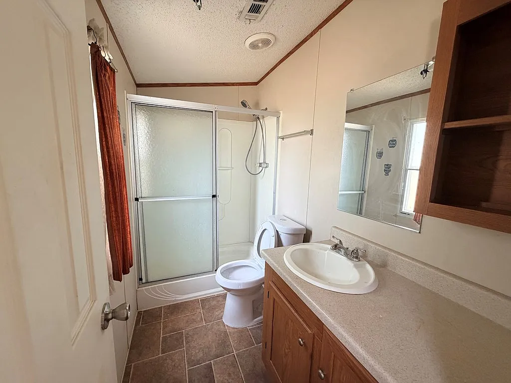 2 bed, 2.0 bath, 896 sqft, $1,400 — Photo 4