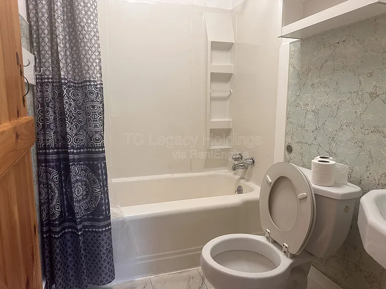614 Hart St #614 — Photo 19