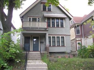 424 N 32nd St, Milwaukee, WI 53208