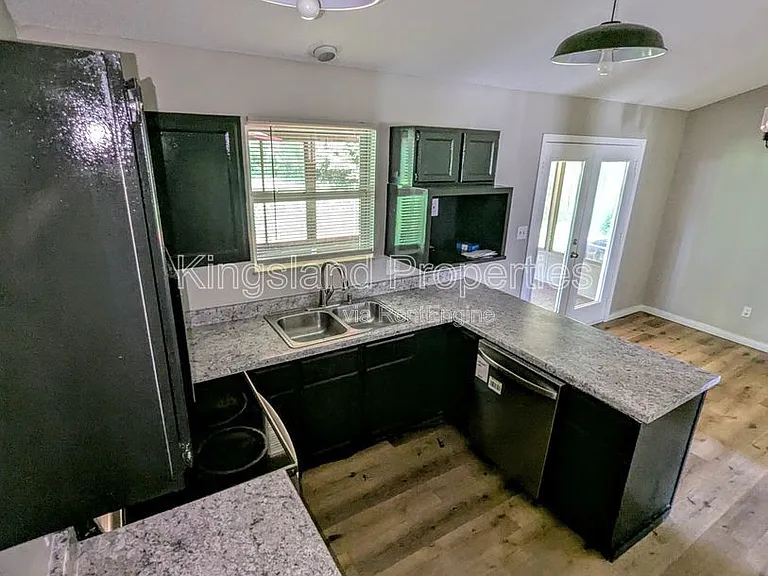 2217 Wendy Way Dr — Photo 5
