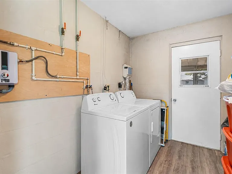 1906 Canterbury Ln #26 — Photo 16