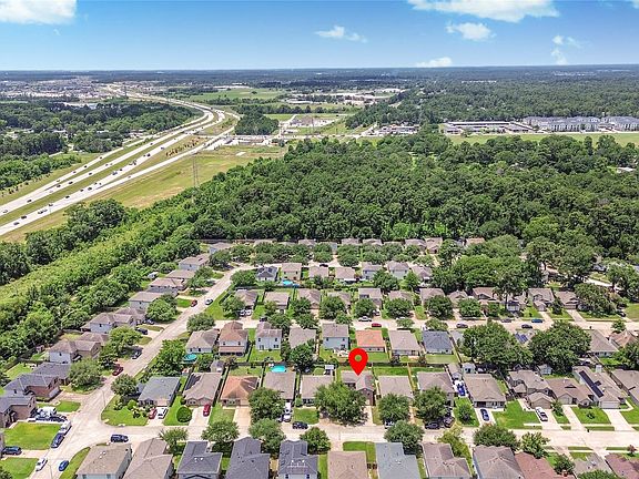 3rd image of 22815 Sherioaks Ln