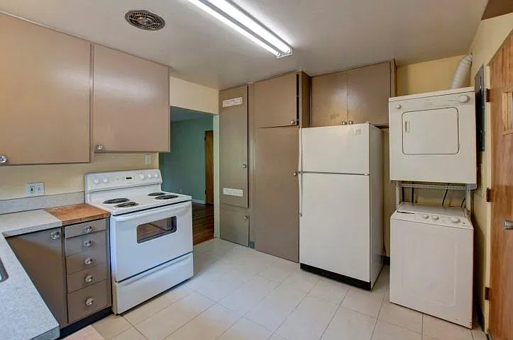 2 bed, 1100 sqft, $3,280 — Photo 4