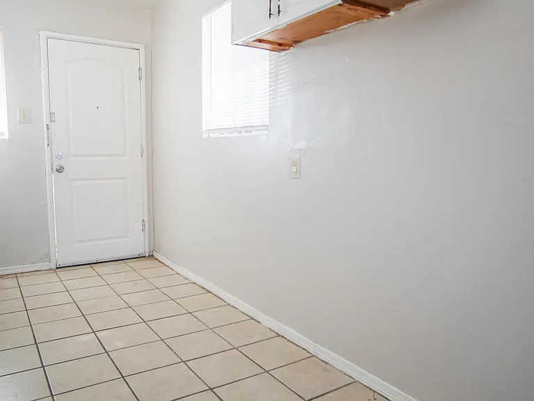 3600 Keltner Ave #5 — Photo 6
