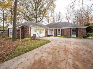 1403 Willow Dr, Auburn, IN