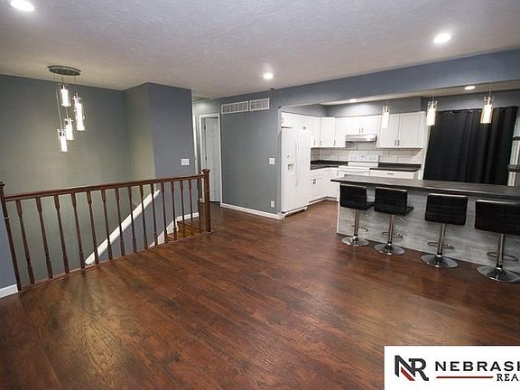 2nd image of 423 Laramie Trl