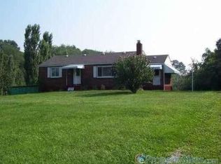 738 Peairs Rd, Elizabeth, PA 15037