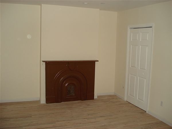 Bed room