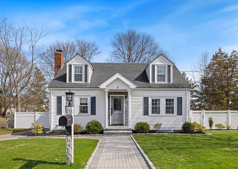 8 Myopia Rd, Stoneham, MA 02180 Zillow