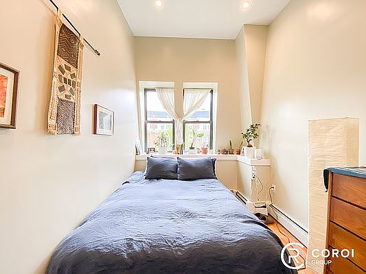5th image of 131 Herkimer St APT 7