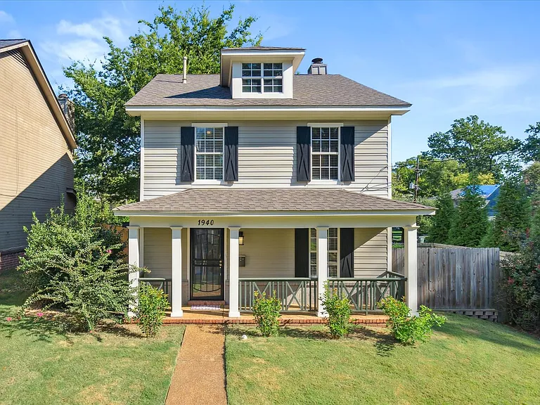1934 Jefferson Ave — Photo 1