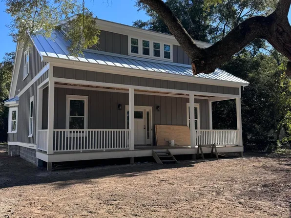 108 S Williams Dr, Moncks Corner, SC 29461