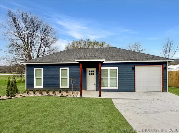 11825 W 838th Rd, Tahlequah, OK 74464