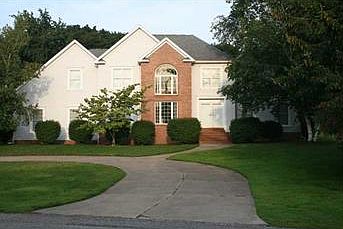 1st image of 865 Stockbridge Dr