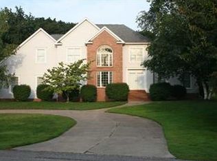 865 Stockbridge Dr, Erie, PA 16505