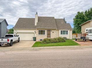 1114 Granite St, Gillette, WY 82718