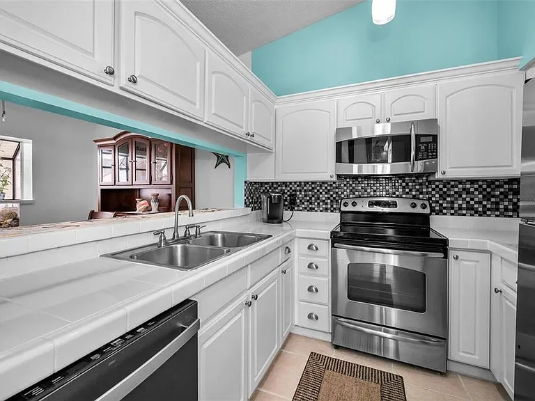 300 S Florida Ave #200J — Photo 14