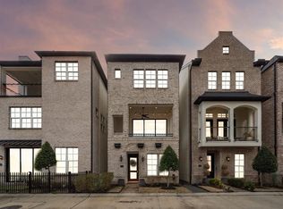 6005 Matthew Oaks Pl, Houston, TX 77007