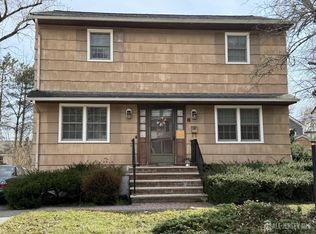 8 Richard Ave, West Caldwell, NJ 07006