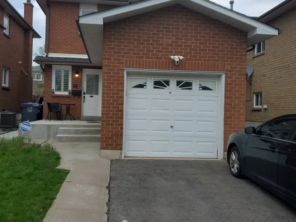 18 Deerpark Cres, Brampton, ON L6X 2T7