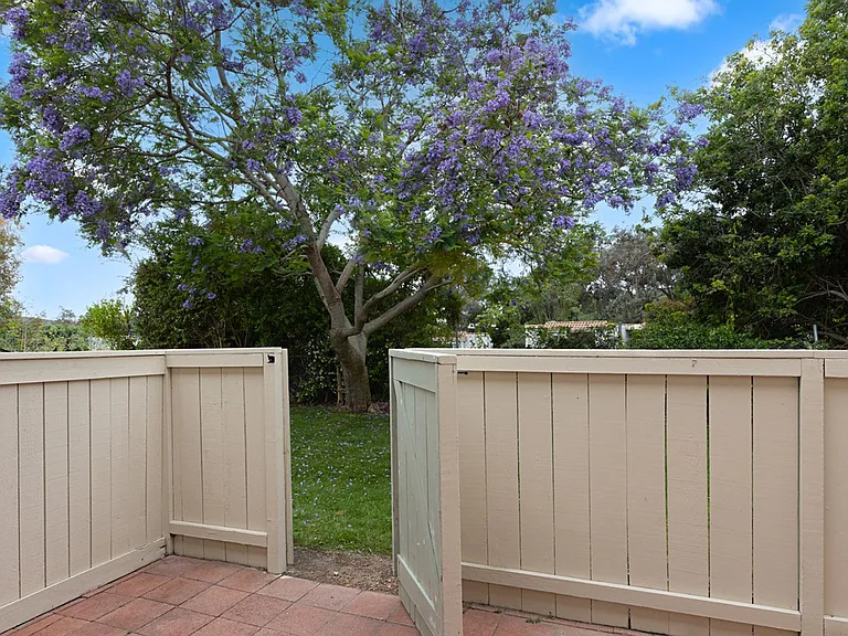 3661 Harvard Dr — Photo 13