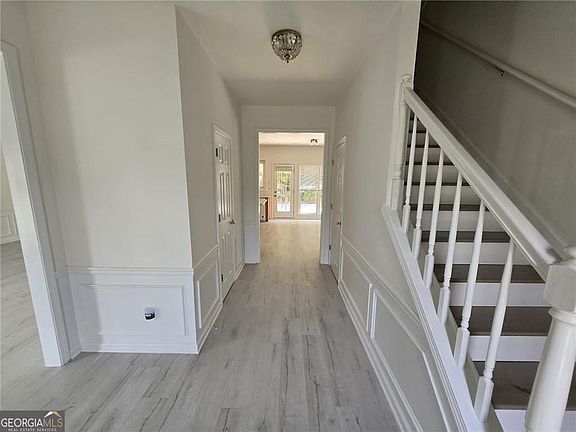 2nd image of 10845 Glenbarr Dr
