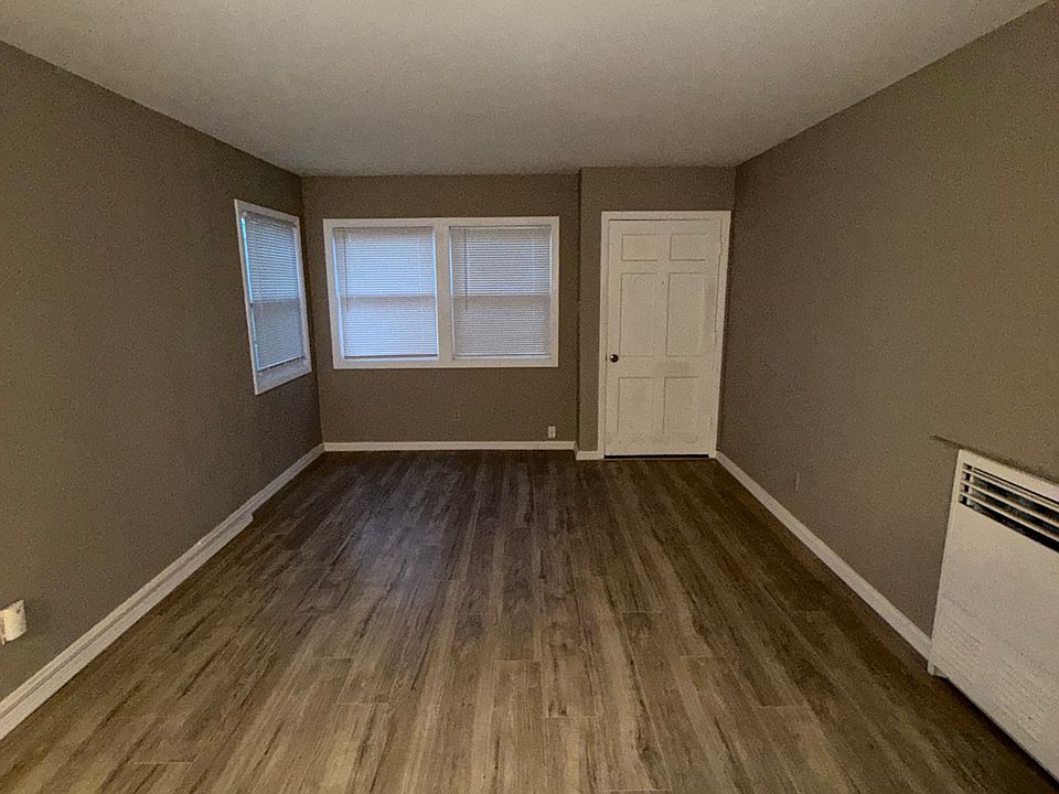 1st image of 400 33rd St #400