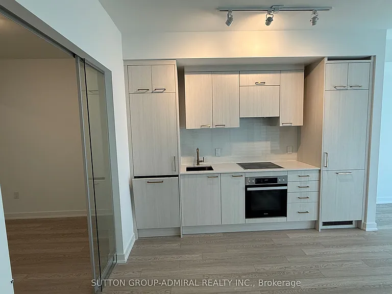 634 Church St #1001 — Photo 15