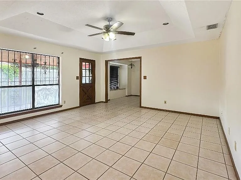 3021 Hummingbird Ave — Photo 4