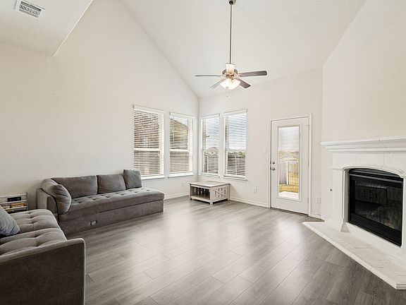 5th image of 3812 Cosmos Ct