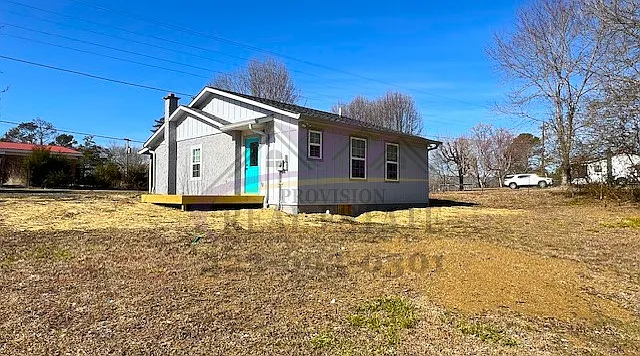 Completely renovated 2 BR 2 BA House — Photo 3