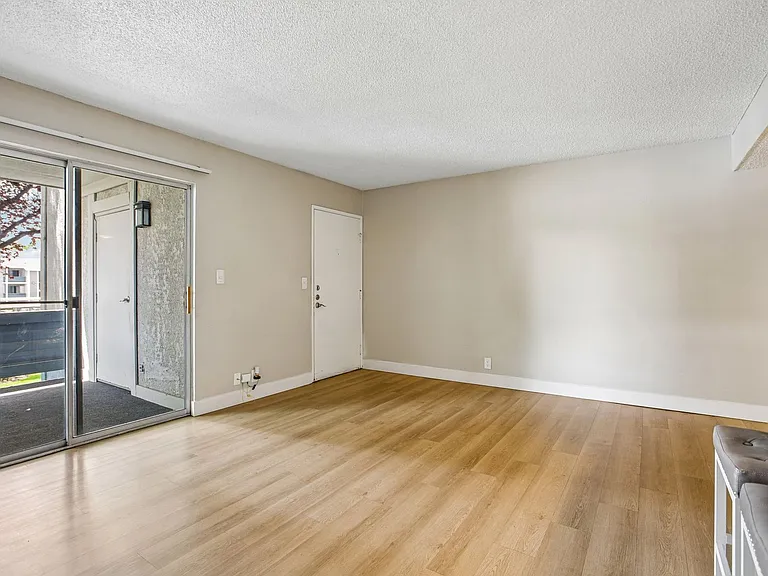 Brighton Place Apartments — Photo 60