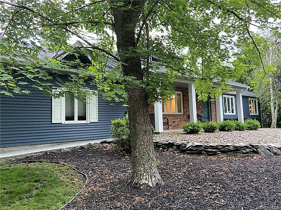 4th image of 1 Gregory Dr
