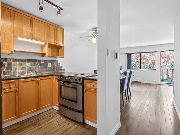 4th image of 505 9th St #208