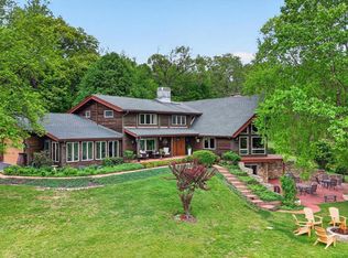 1121 Piketown Rd, Harrisburg, PA 17112