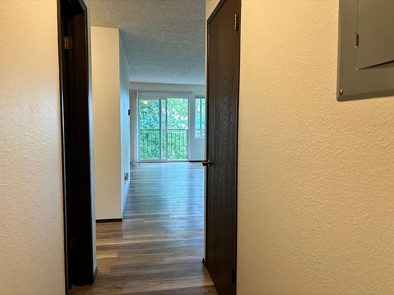 11255 Tg Shoreline View Llc — Photo 12