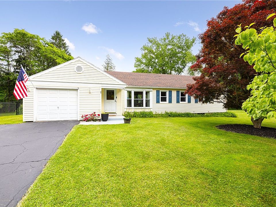 1st image of 28 Little Brook Dr