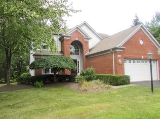 761 Sandlewood Ln, Chagrin Falls, OH 44023