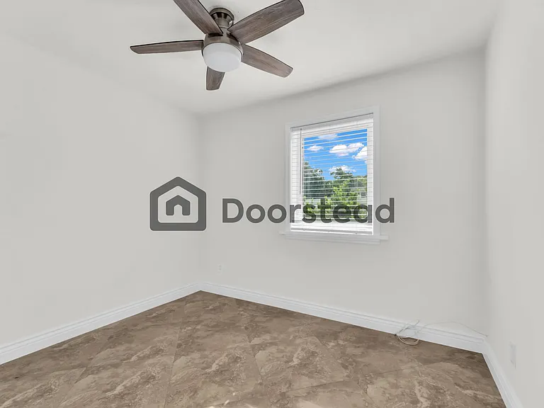 1837 NE 48th Ct — Photo 29