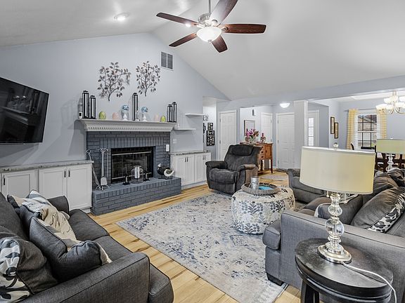 2nd image of 2800 Conestoga Ct
