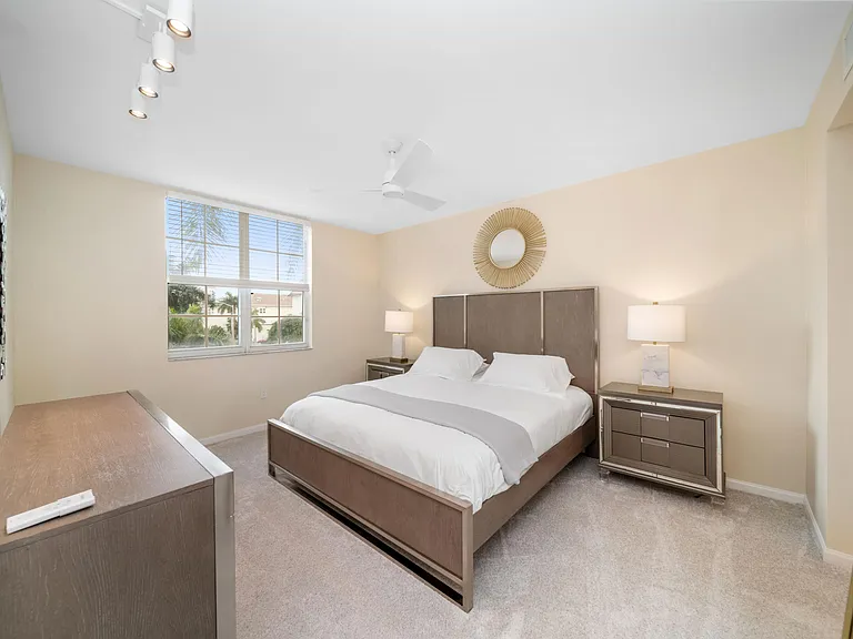 720 S Sapodilla Ave #301 — Photo 6