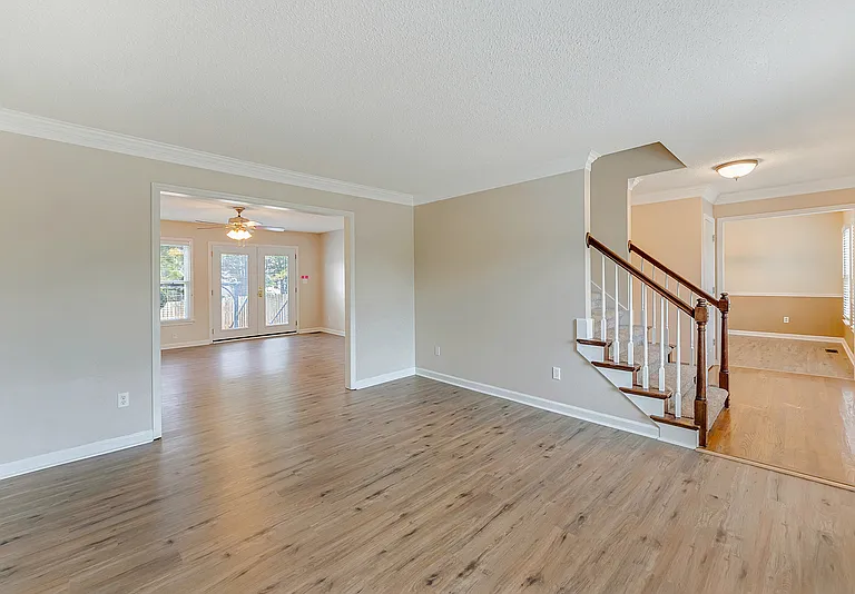 189 Merganser Blvd — Photo 3