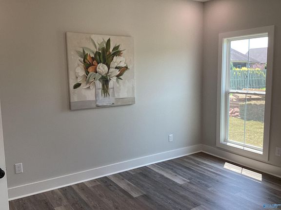 5th image of 43 Canterbrook Dr