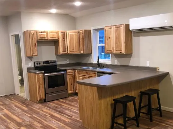 107 W Park St, Monett, MO 65708